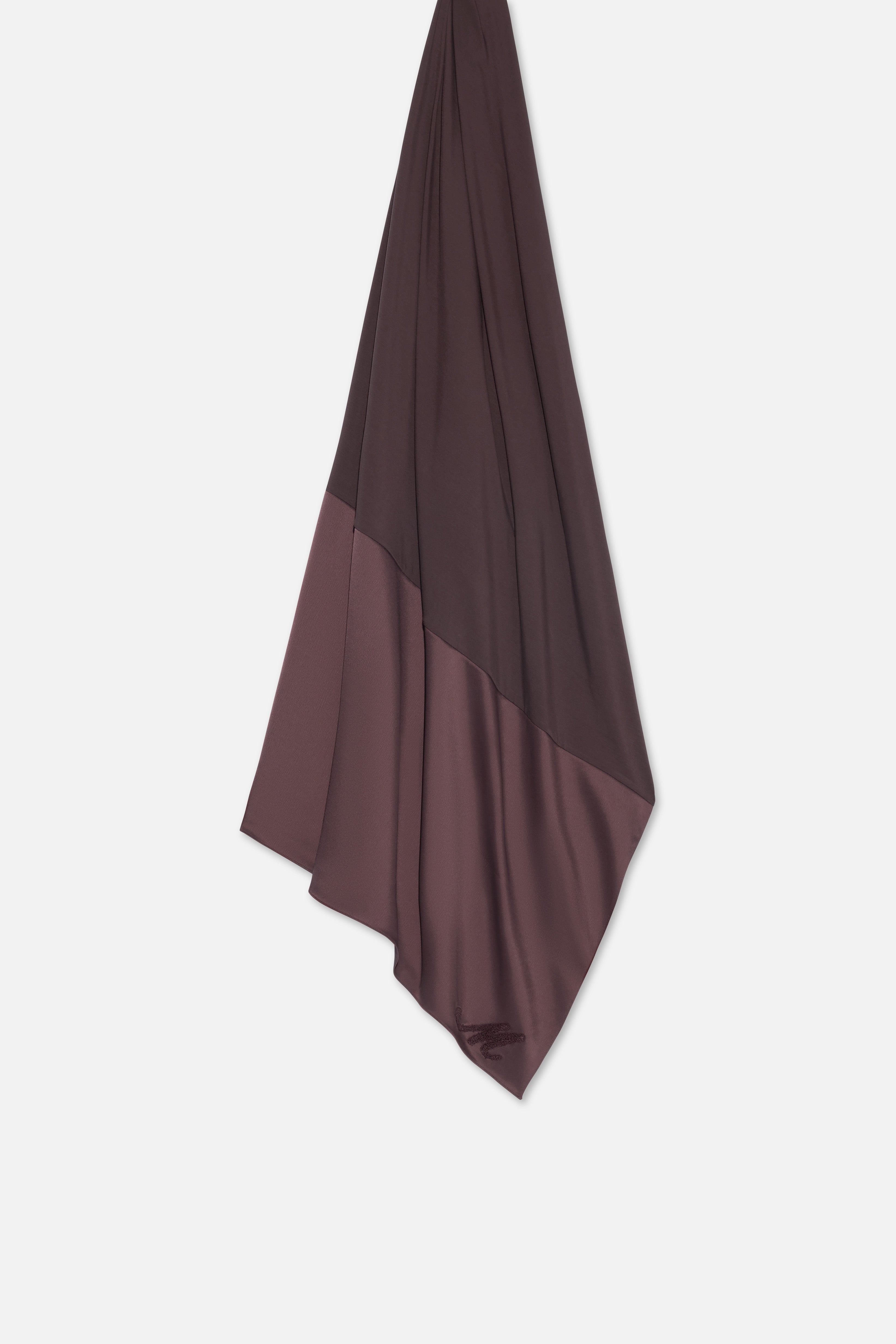Logo Satin Edge Scarf Bamboo | Dark Brown