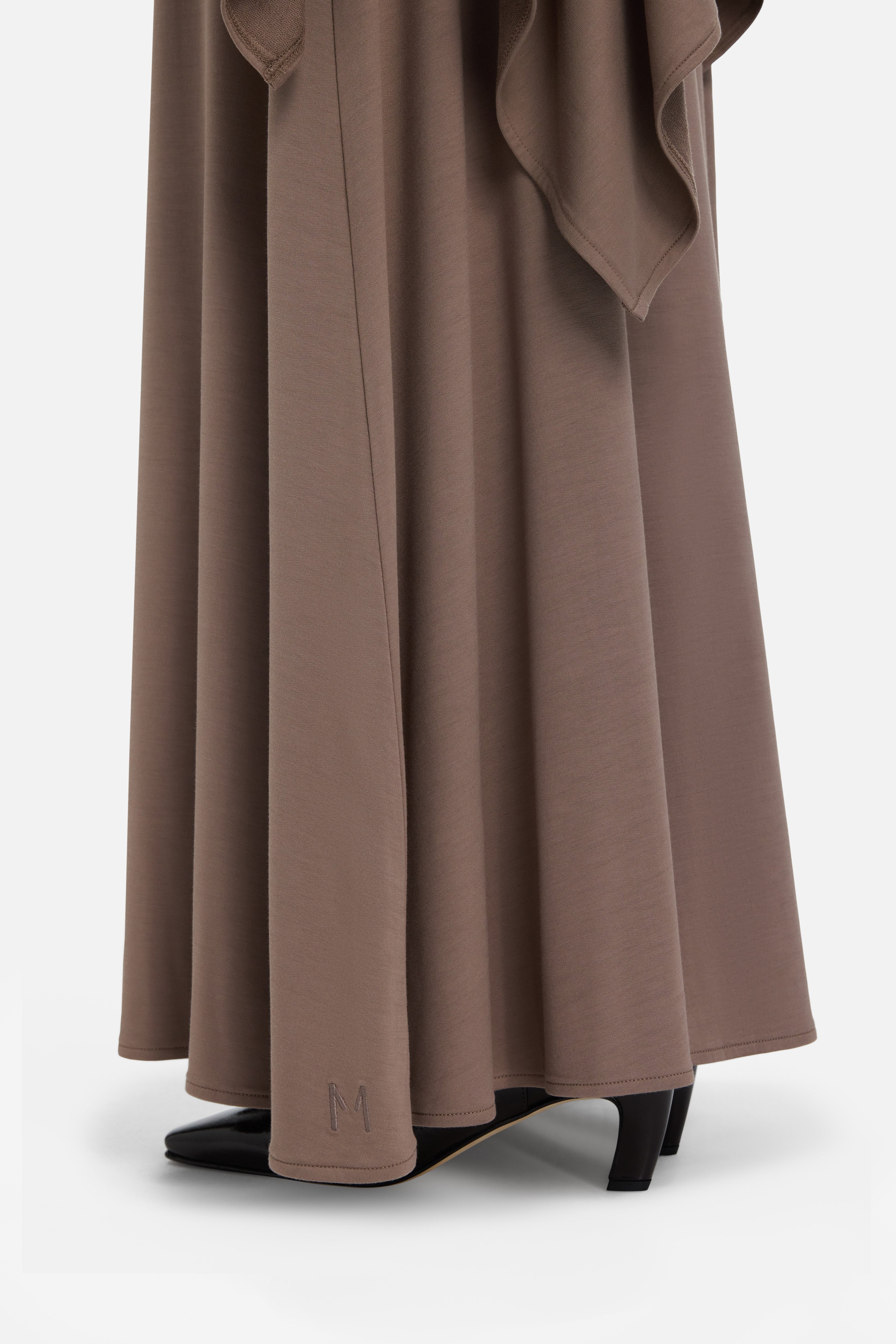 Detail view side taupe maxi skirt