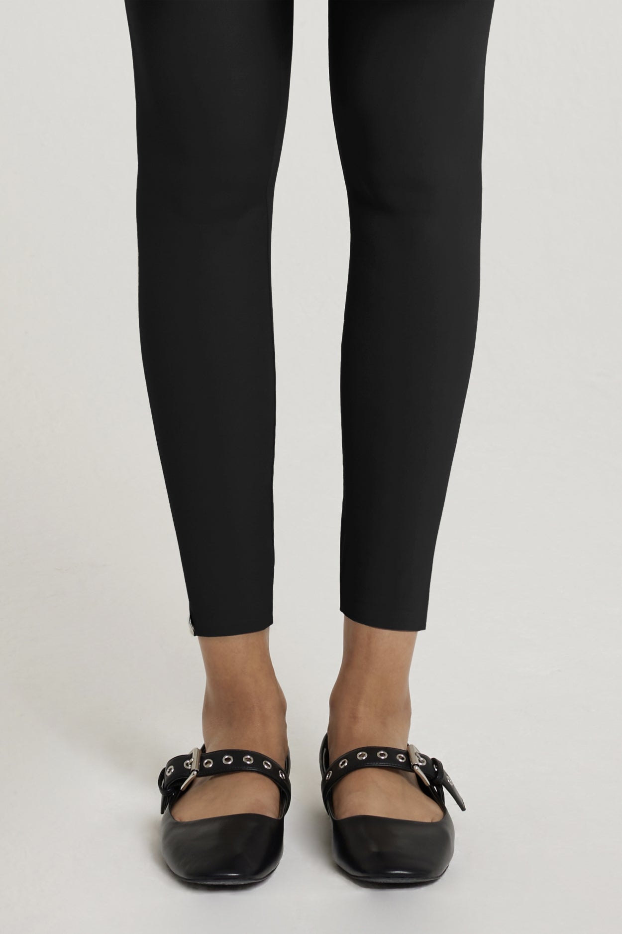 Essential Legging | Black