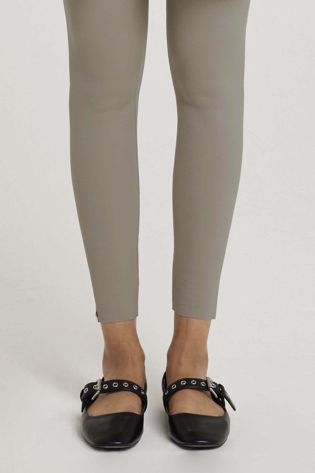 Essential Legging | Taupe
