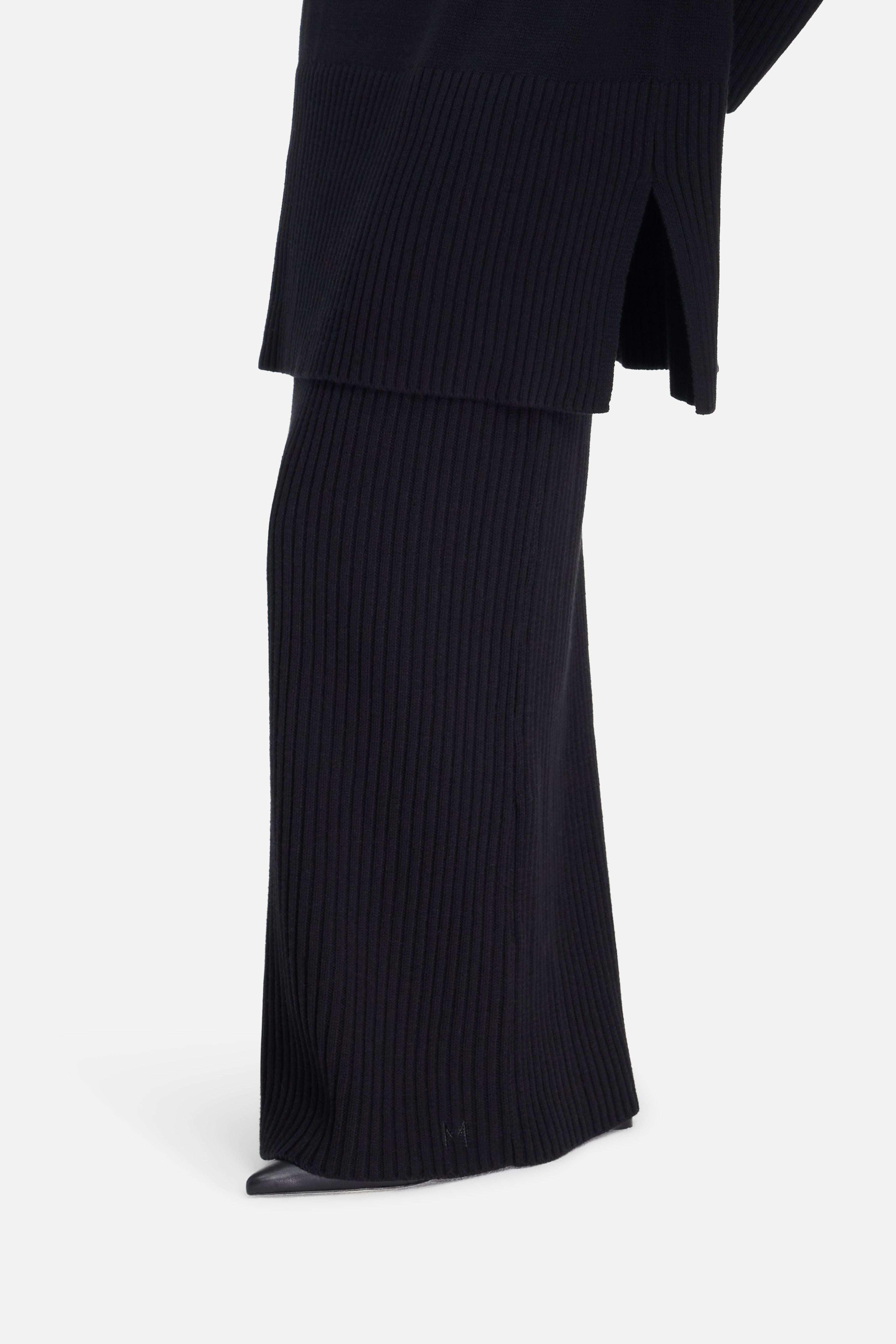 Ribbed Knit Skirt | Black