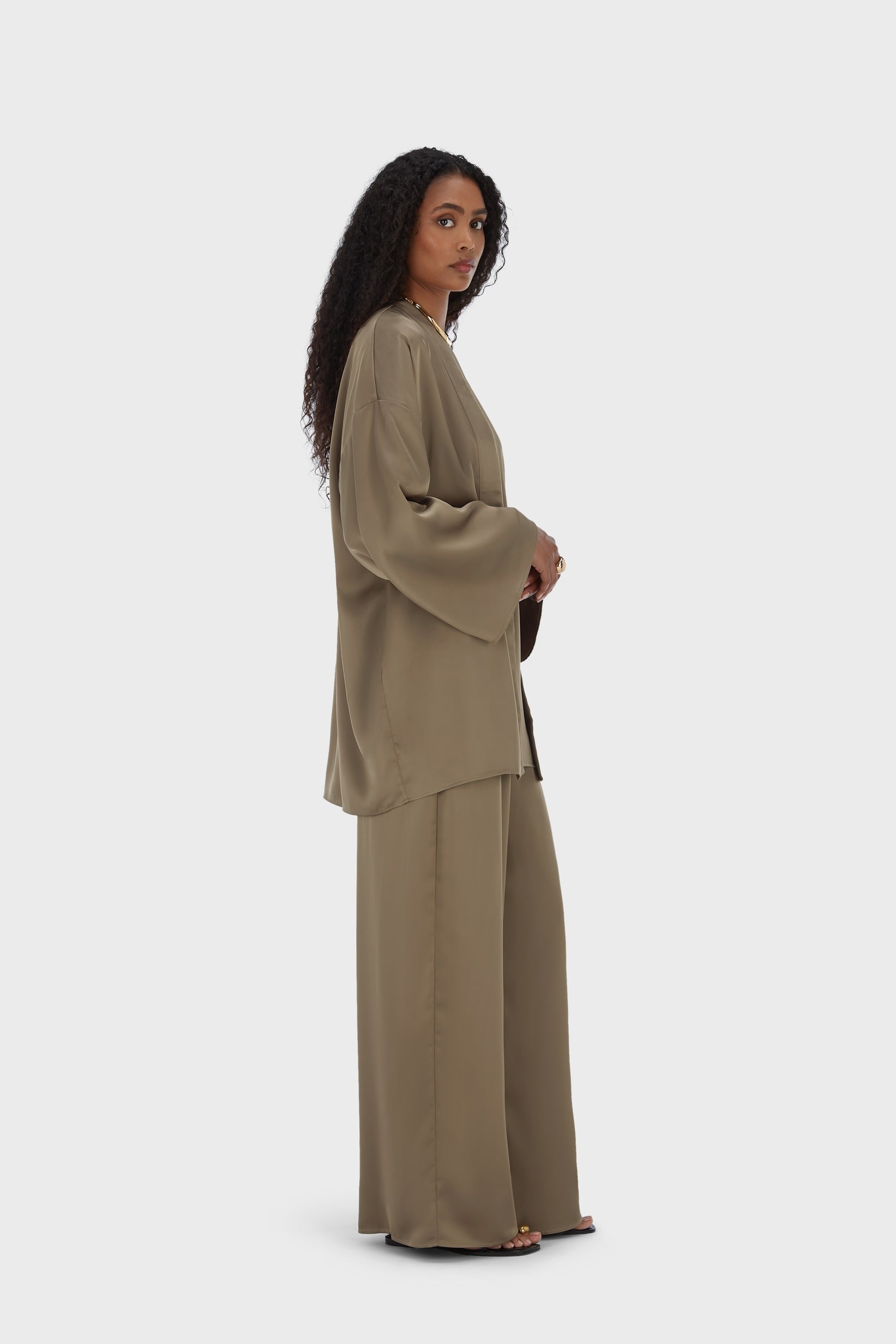 Short Satin Abaya | Taupe