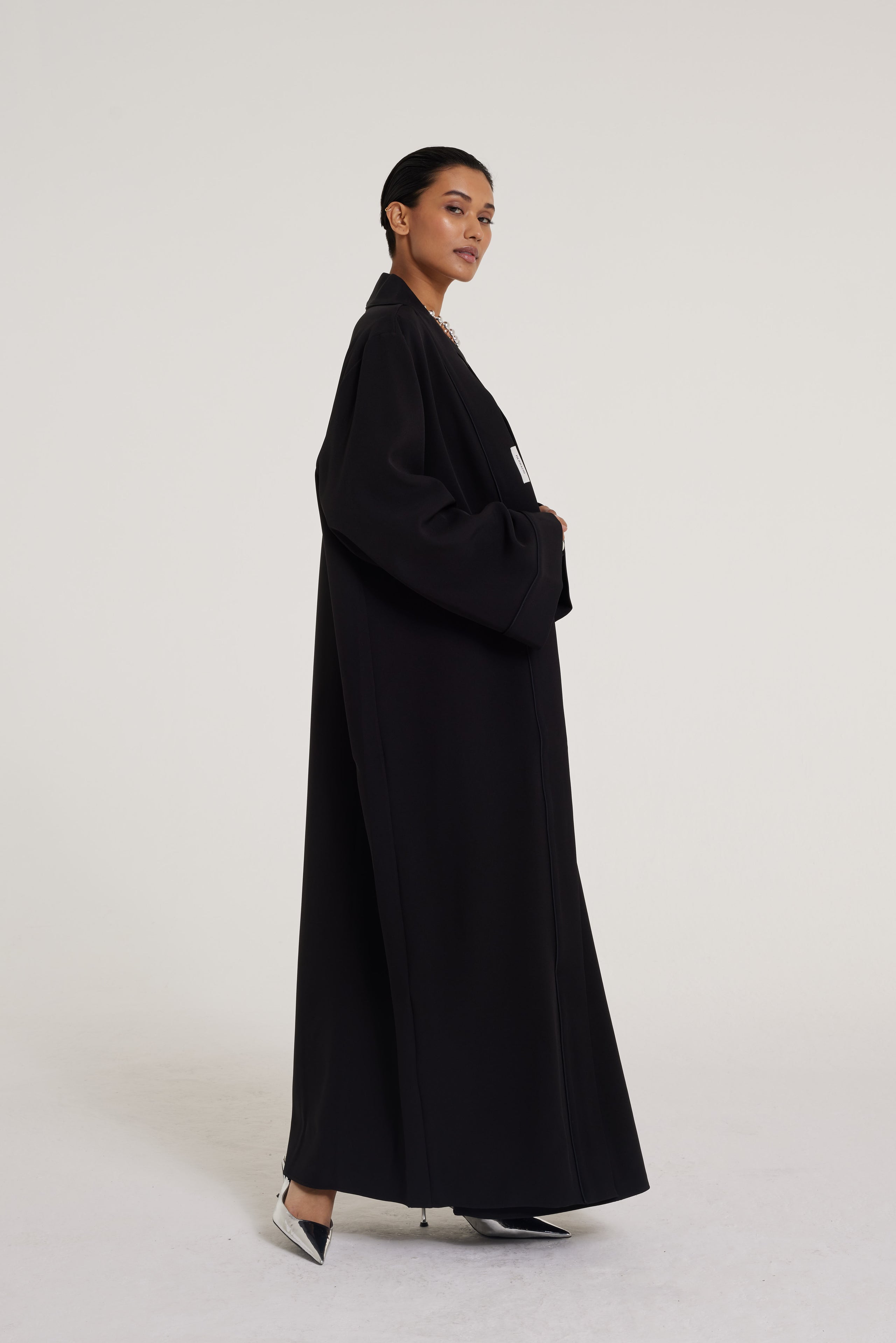 Essential Abaya | Black