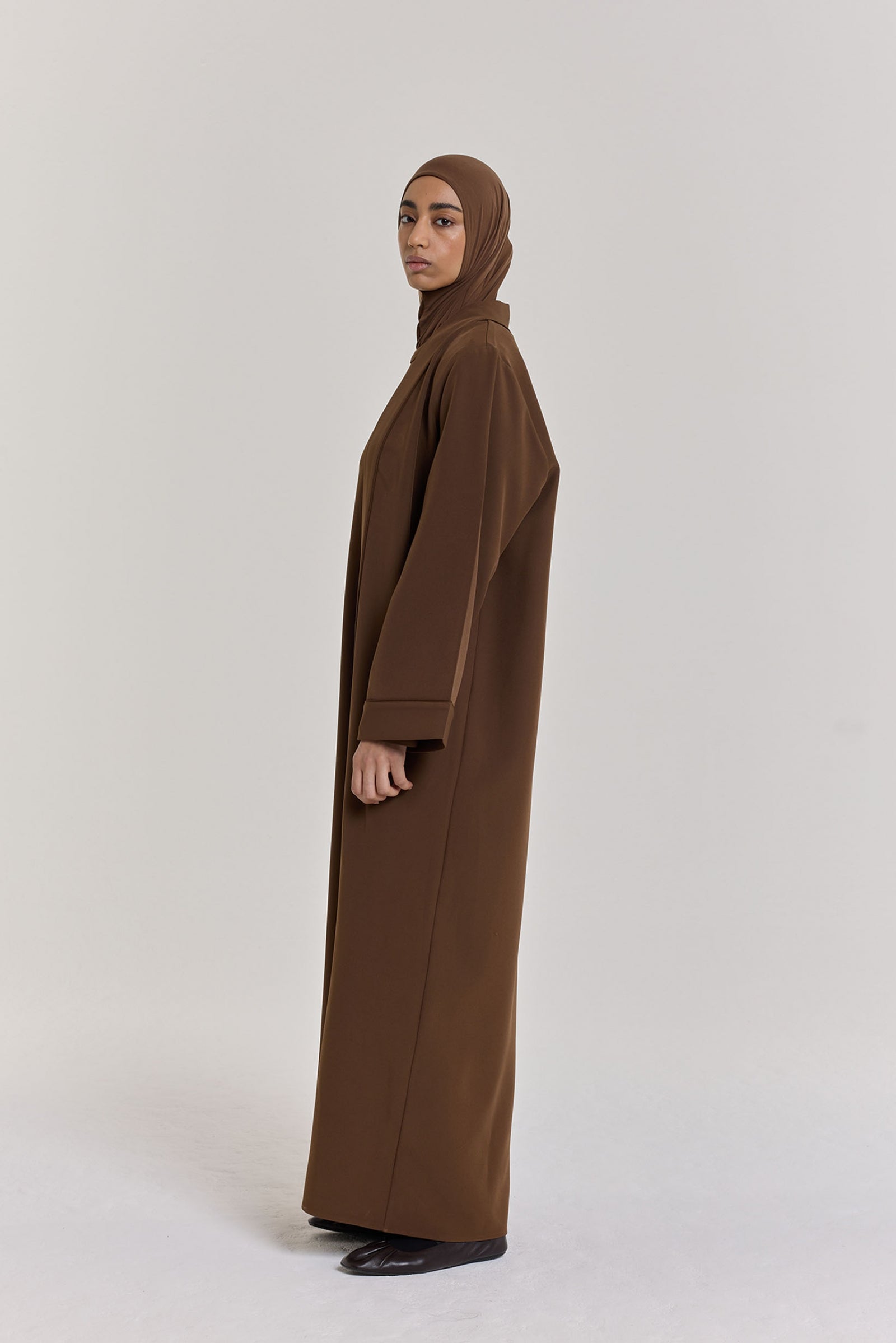 Essential Abaya | Deep Brown