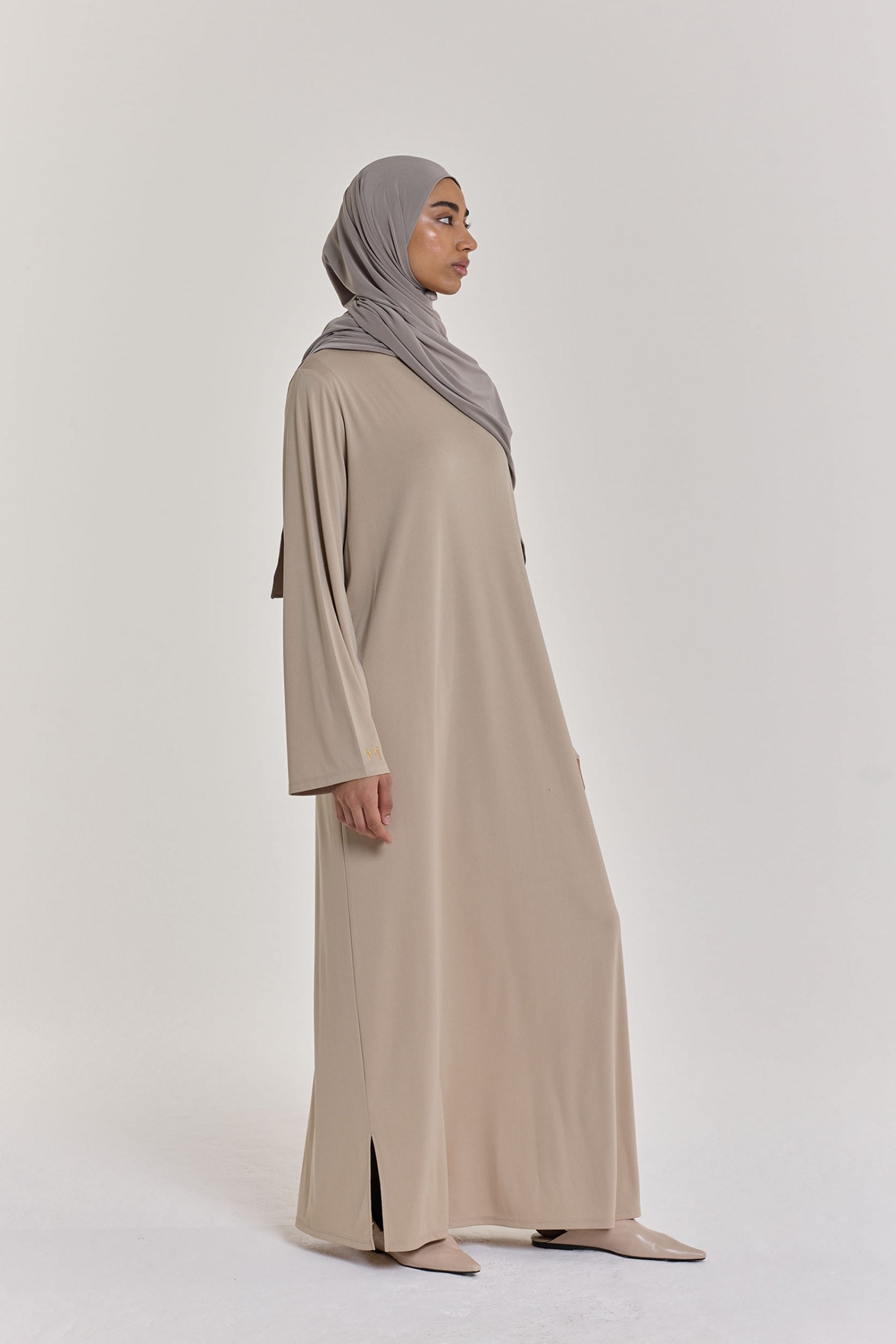 Abaya m 2024