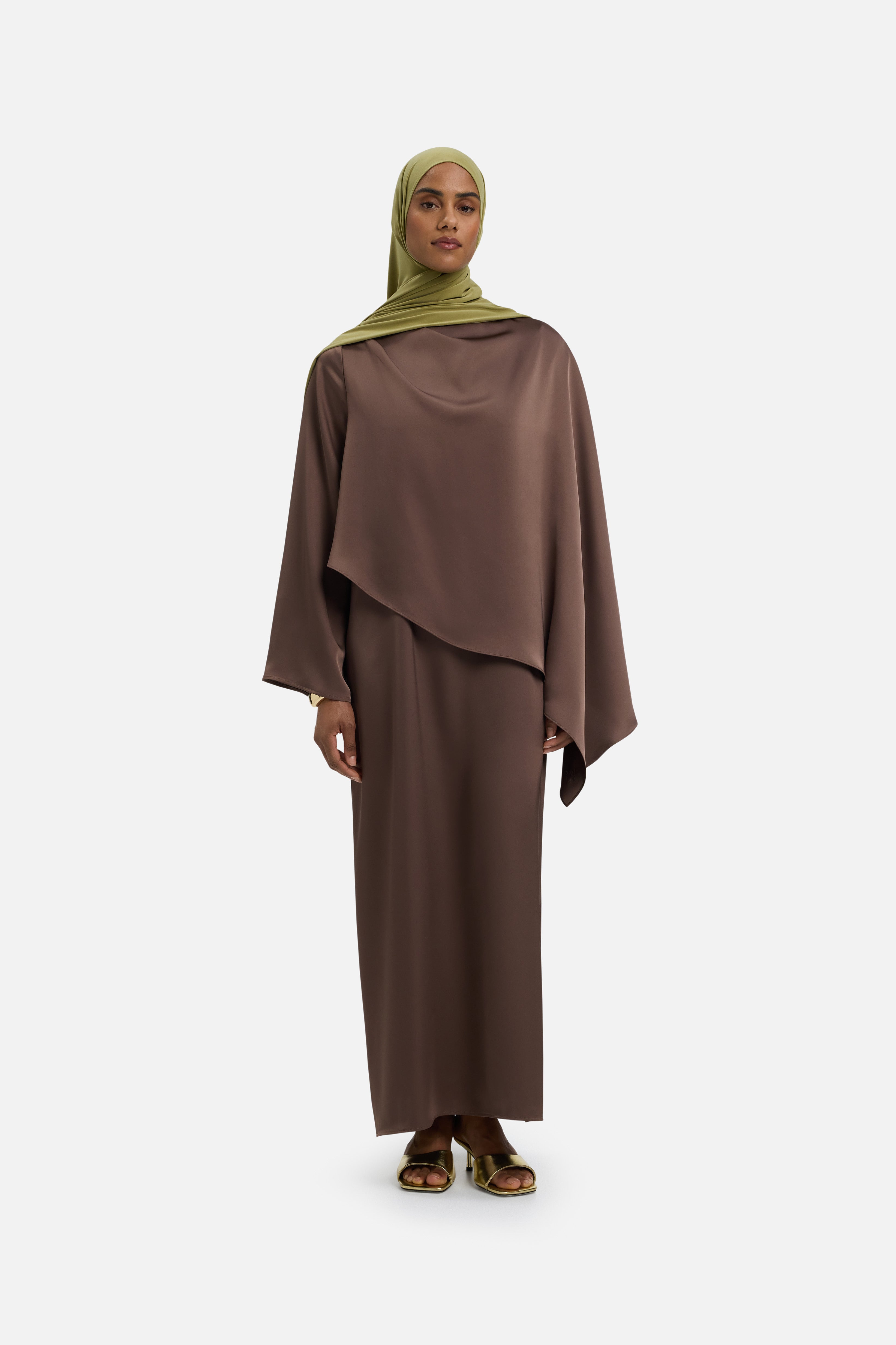 Front view model wearing brown dress