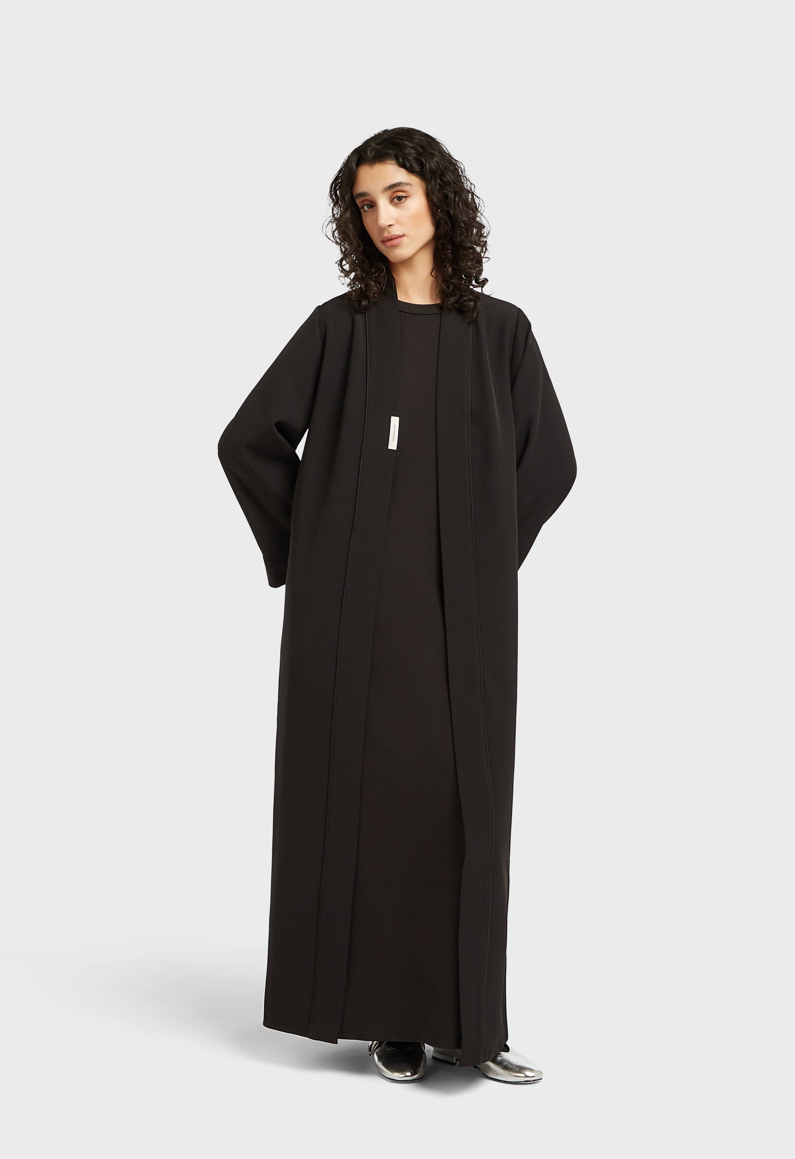 Essential Abaya  Short | Black