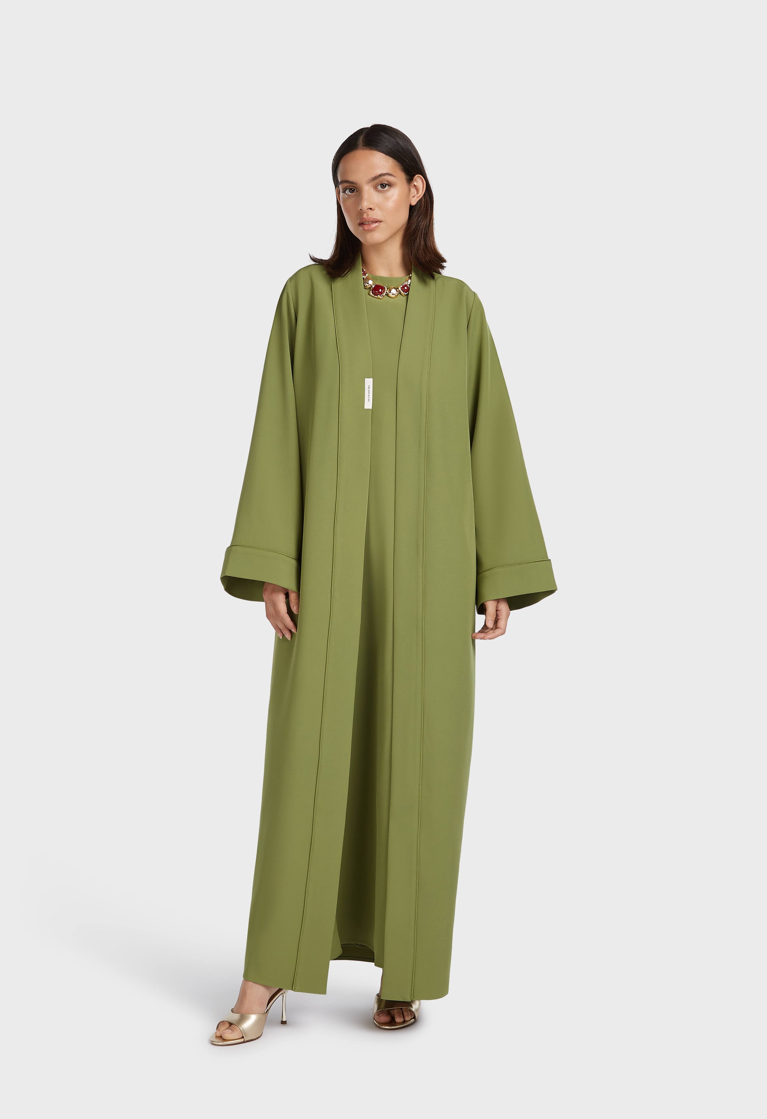 Essential Abaya  Short | Leaf