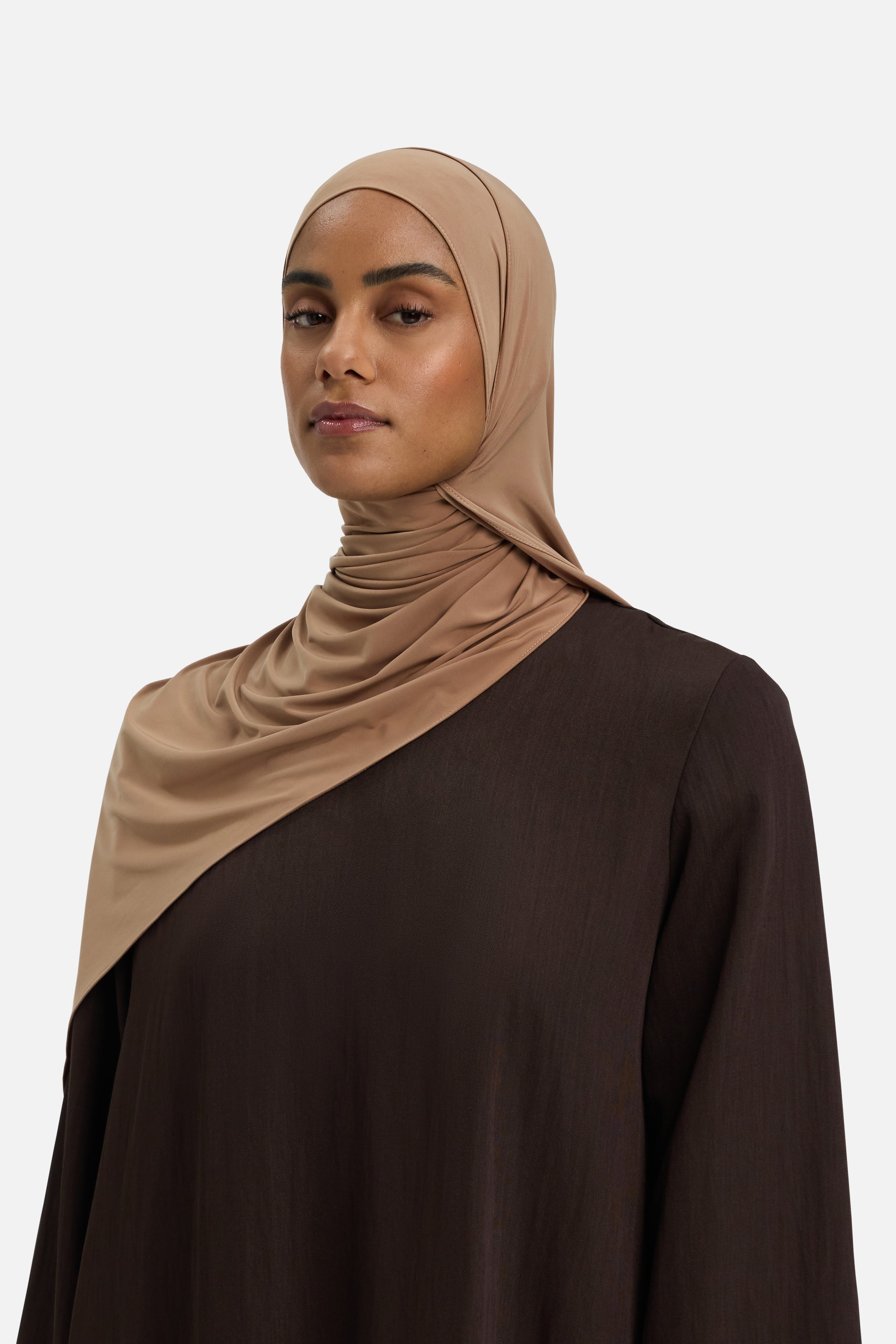 Model wearing brown MERRACHI headscarf, front view
