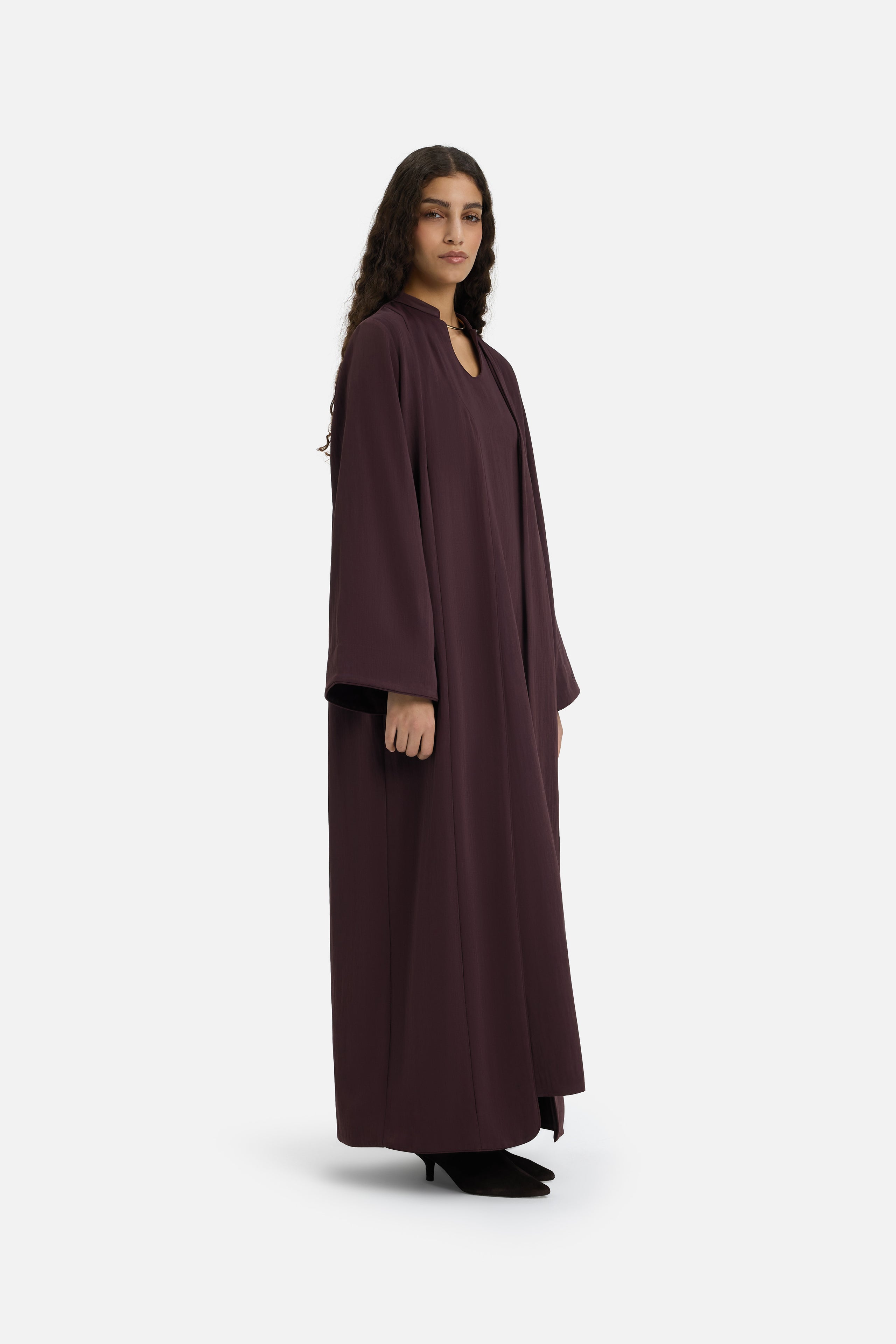 Front view model wearing purple abaya