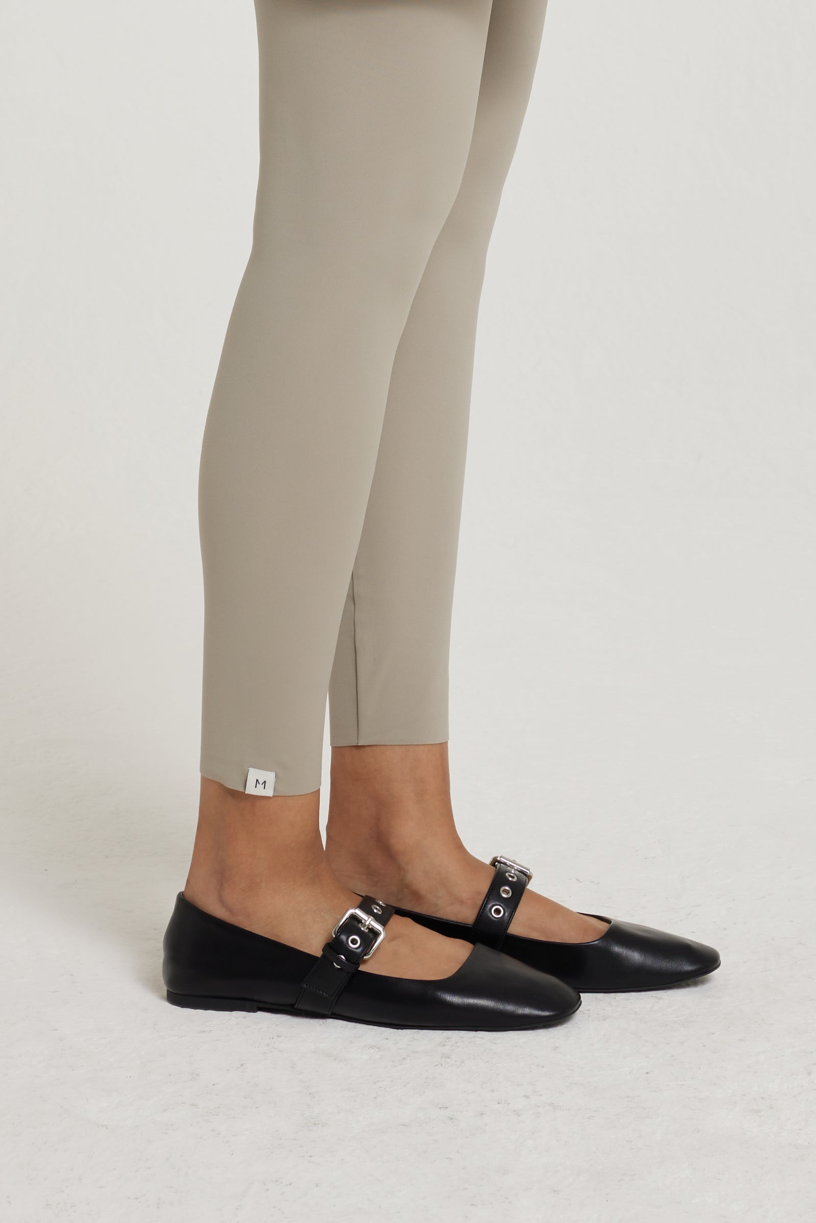 Essential Legging | Sand