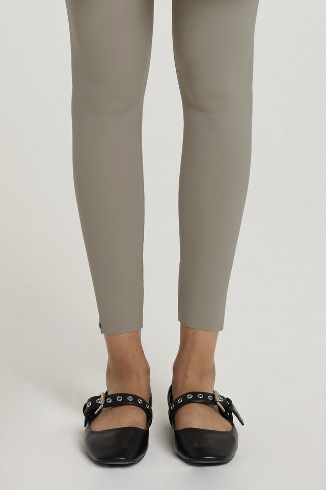 Essential Legging | Taupe