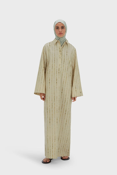最旬ダウン Shibori Kaftan Dress | Soft Khaki | MERRACHI トップス